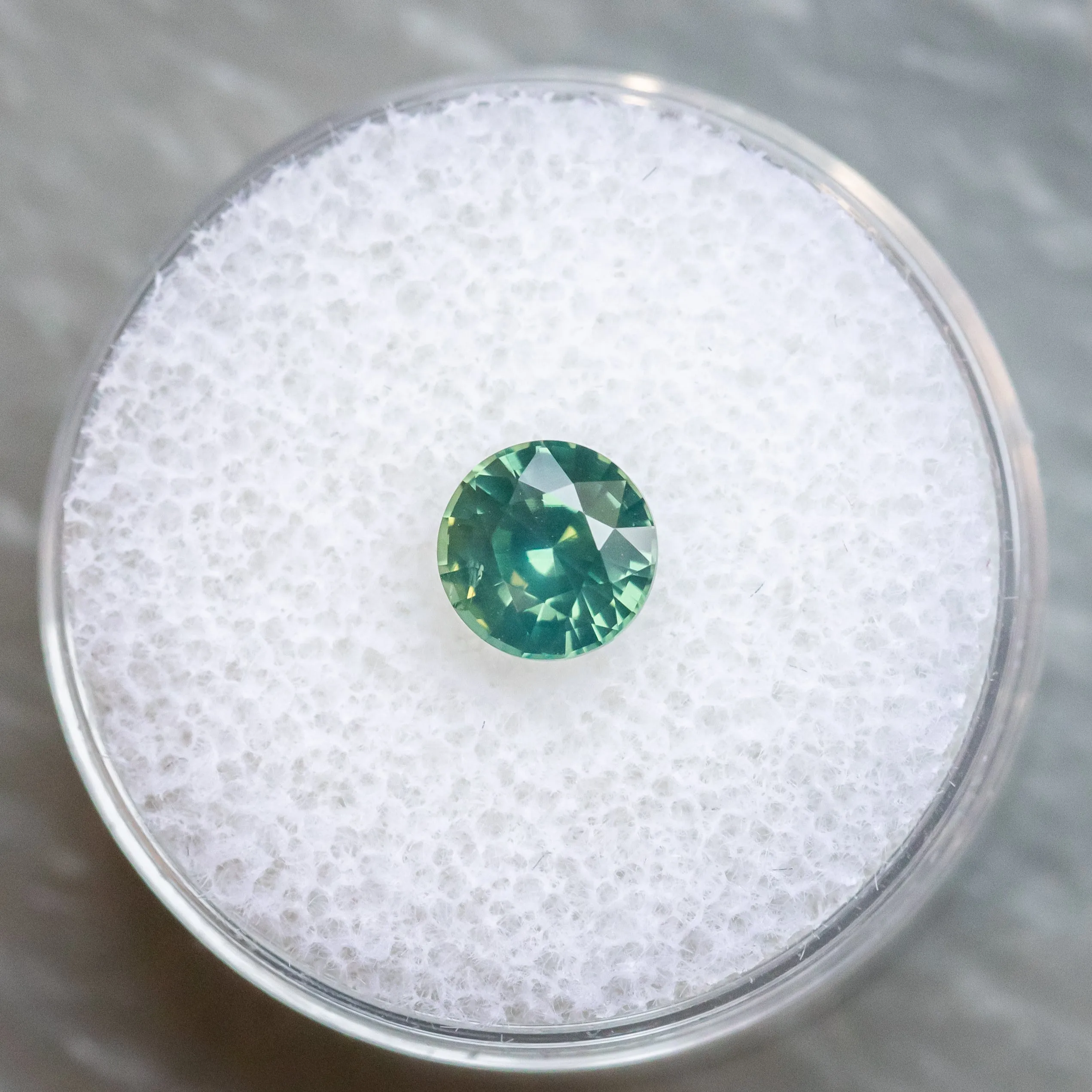 1.29CT ROUND AFRICAN SAPPHIRE, TEAL GREEN, 6.43X4.05MM