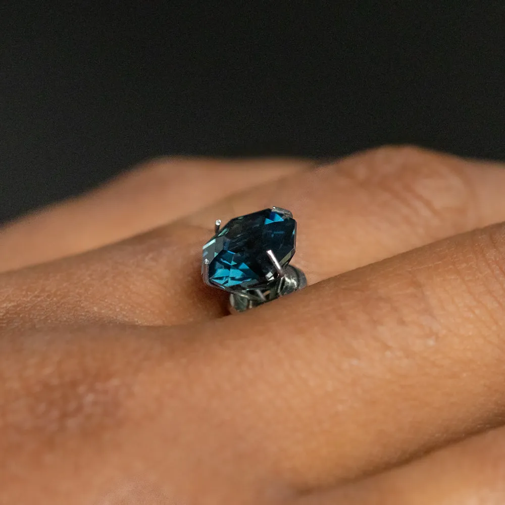 3.28CT OCTAGON MADAGASCAR SAPPHIRE, DEEP BLUE WITH TEAL FLASHES, 8.57X8.43X6.19MM