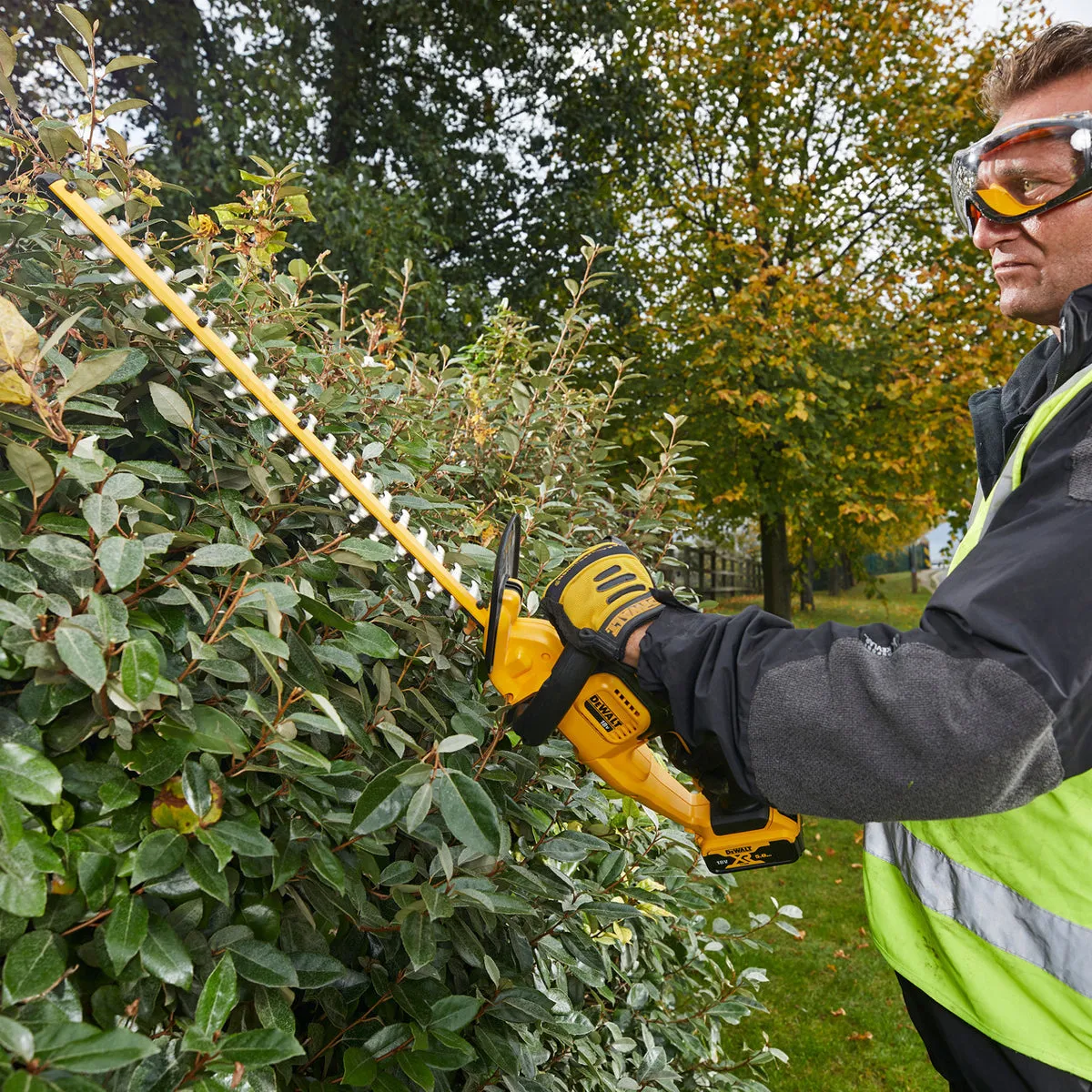 DeWalt DCM563PB 18V Cordless Hedge Trimmer Body Only