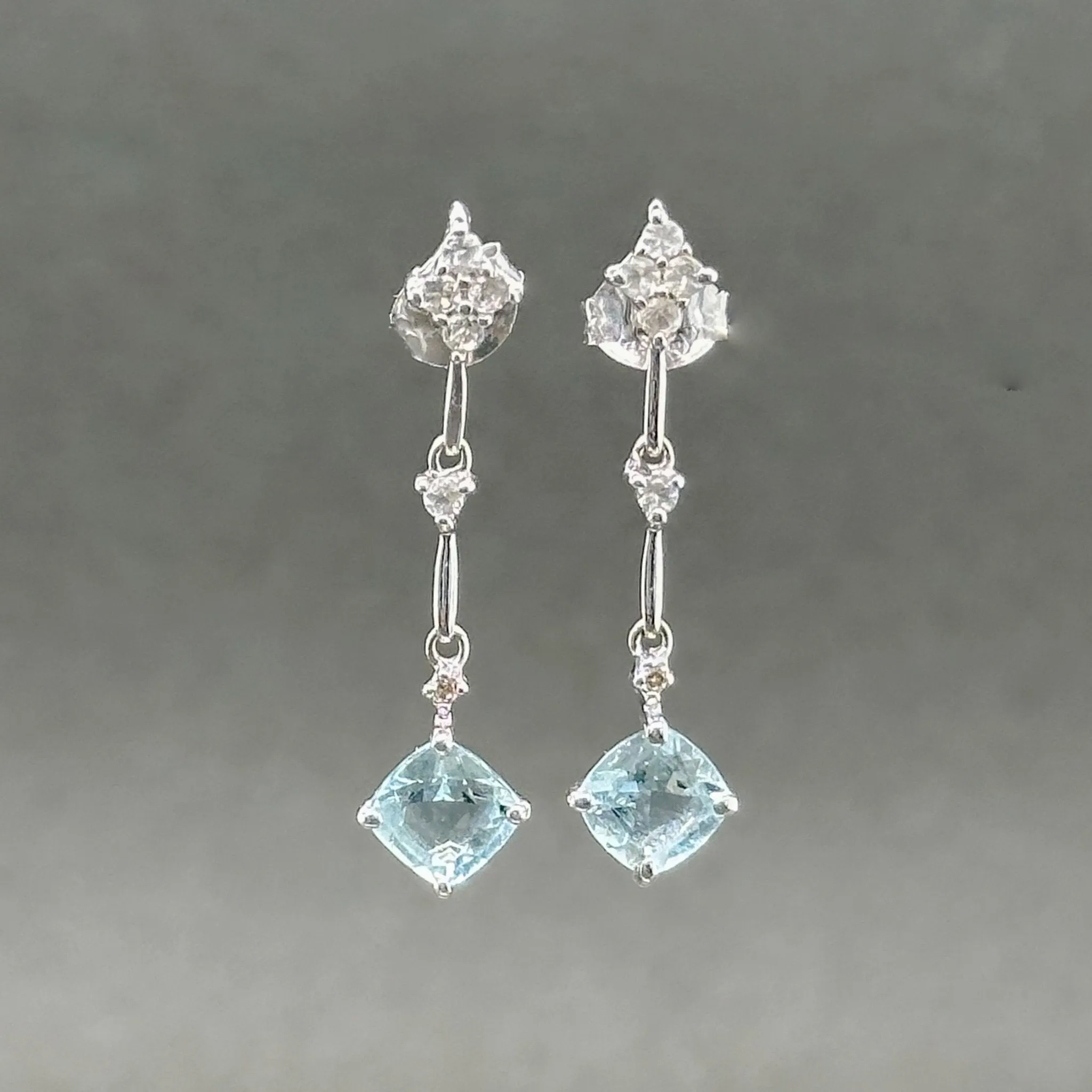 Estate 14K W Gold 1.16ctw Aquamarine & 0.40ctw Sapphire Dangle Earrings