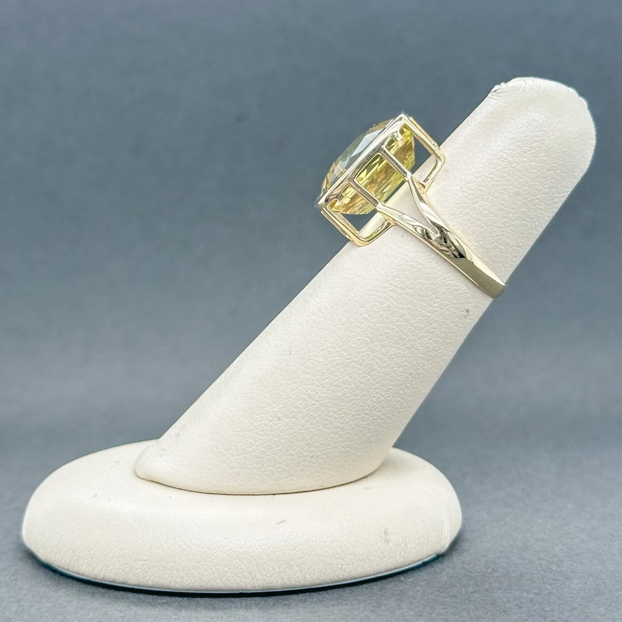 Estate 14K Y Gold 6.85ct Prasiolite Ring