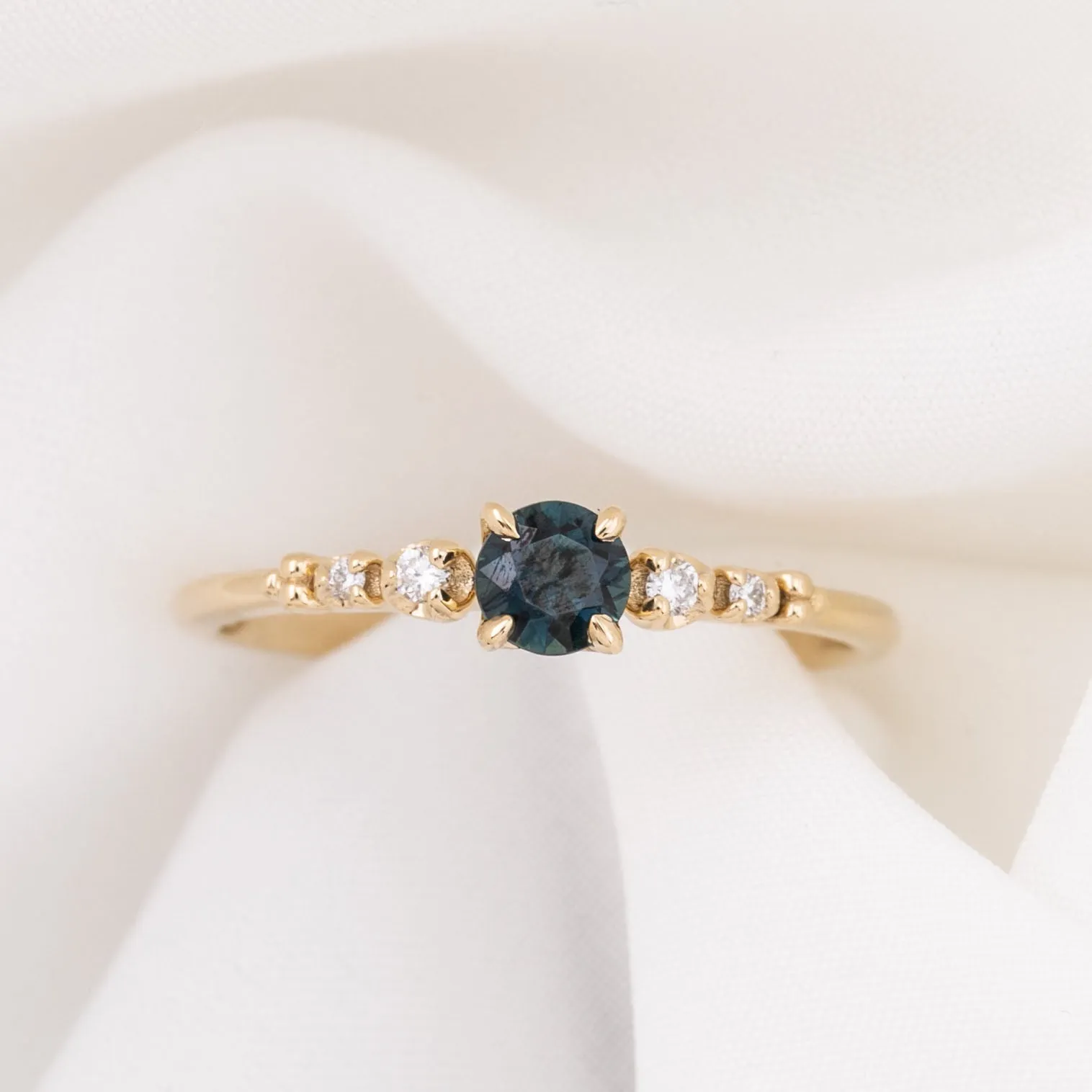 Estel Luxe Ring 4.3mm 0.40ct Queensland Sapphire 14K Gold