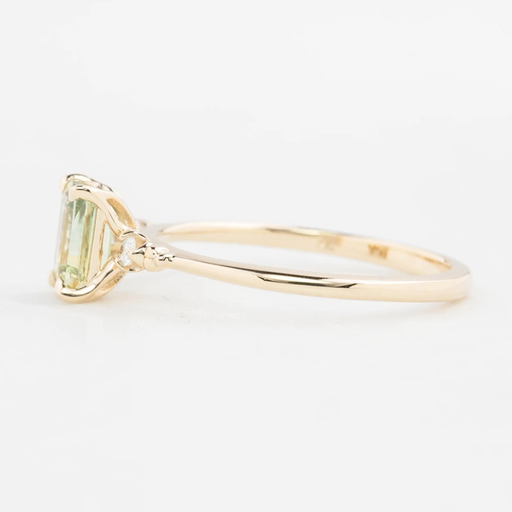 Estel Ring 0.93ct Light Green Emerald Montana Sapphire, 14K Yellow Gold (One of a kind)