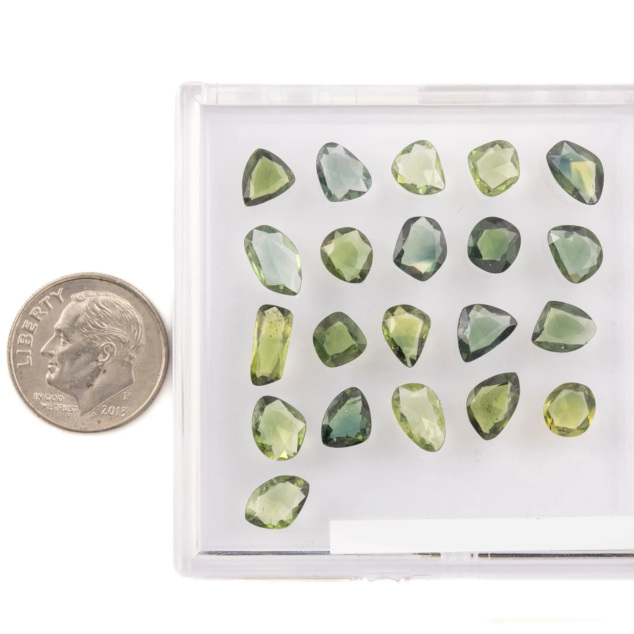 Organic Shape Green Sapphire 0.60ct CS222