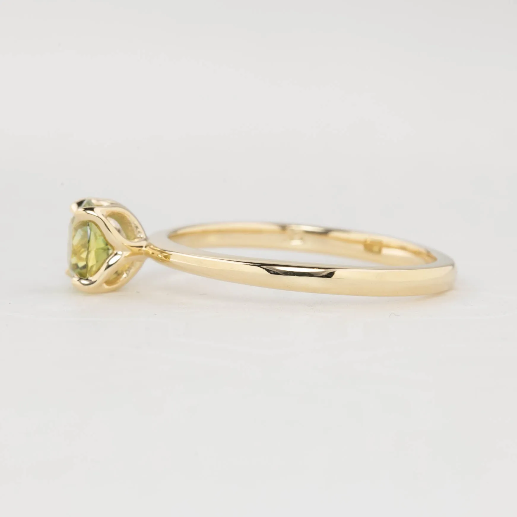 Sara Ring - 0.91ct Parti Light Green Montana Sapphire (One of a kind)